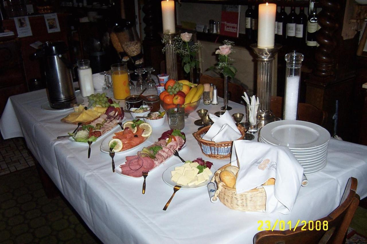 Zum Eichbaum Hotel Hamburg-Harburg Buitenkant foto